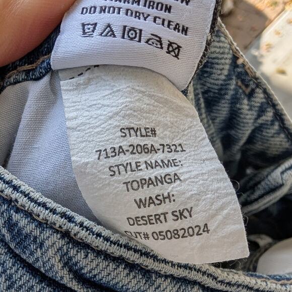 Rails Topanga Straight High Rise Distressed Jeans in Desert Sky, size 26 - Picture 5 of 8